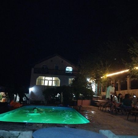 Casamarinela Hotel Orşova Buitenkant foto