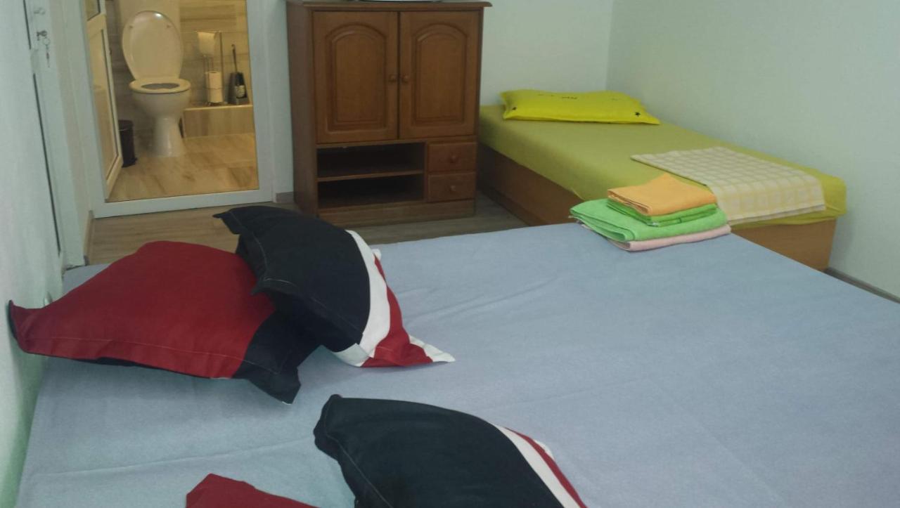 Casamarinela Hotel Orşova Buitenkant foto