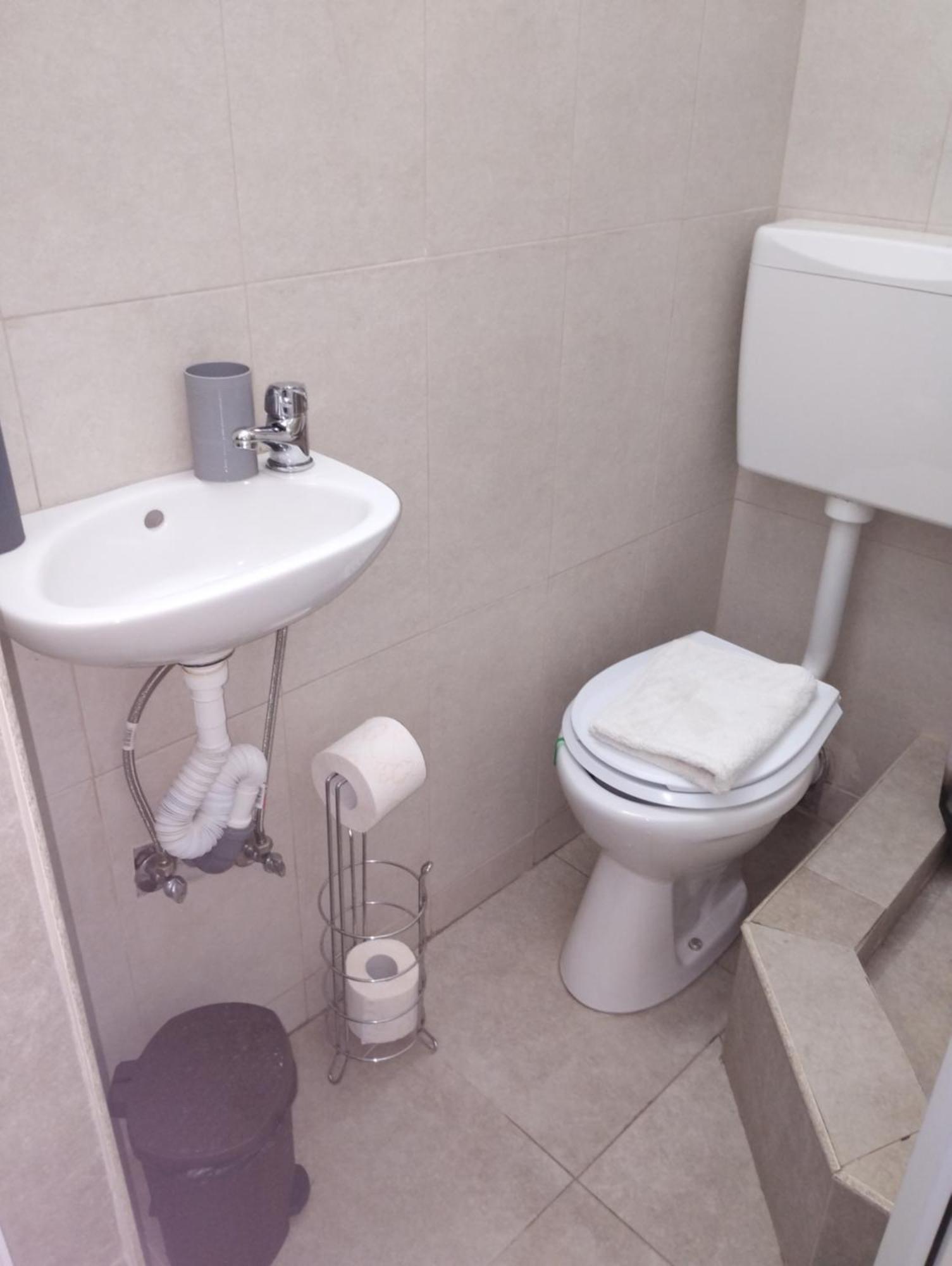 Casamarinela Hotel Orşova Buitenkant foto