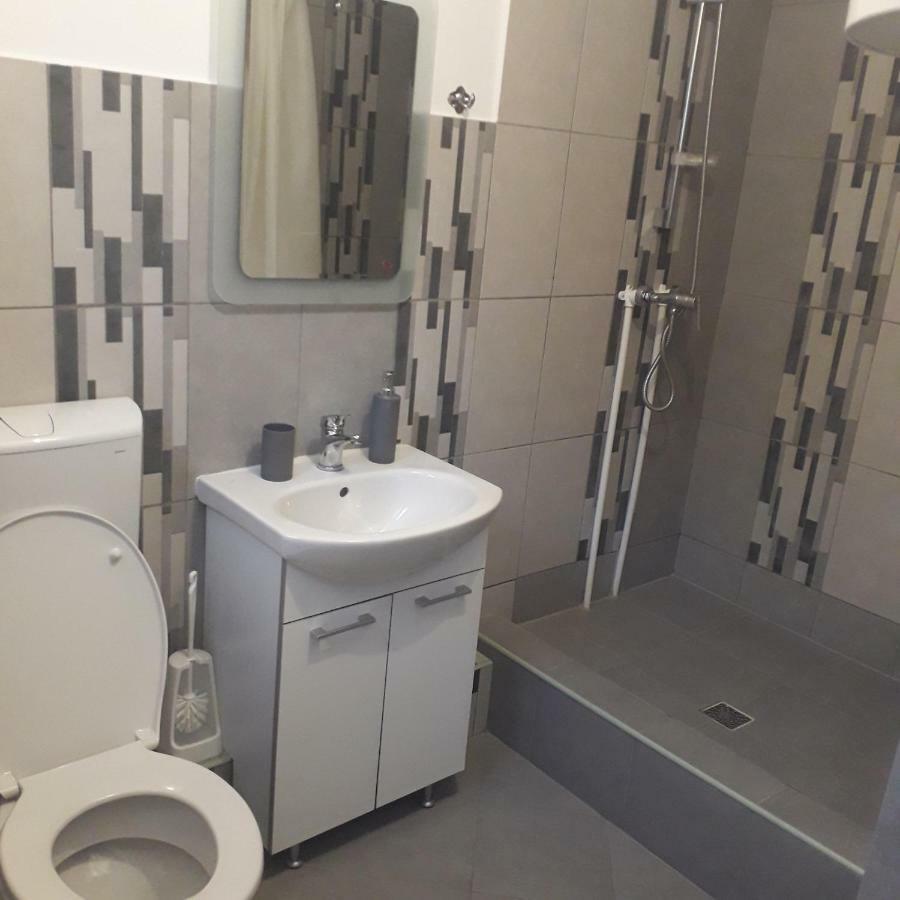 Casamarinela Hotel Orşova Buitenkant foto
