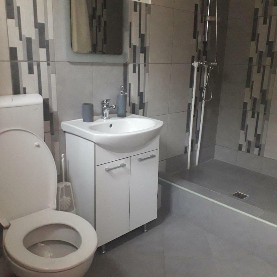 Casamarinela Hotel Orşova Buitenkant foto