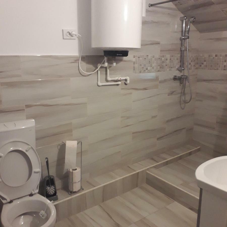 Casamarinela Hotel Orşova Buitenkant foto
